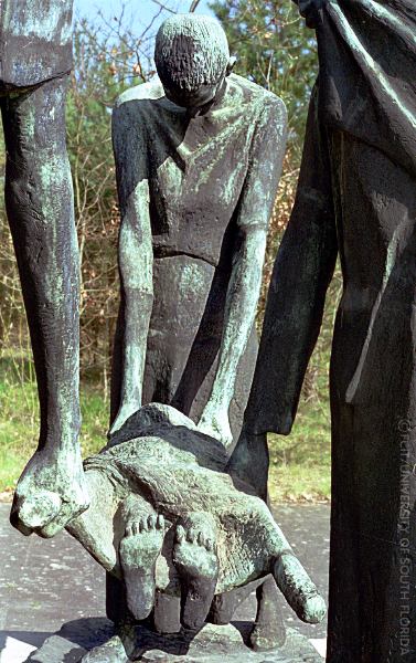 cremer.jpg (70570 bytes)