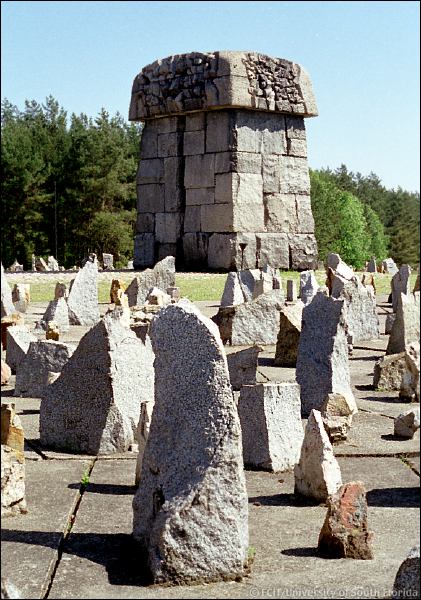 treblinka.jpg (77306 bytes)