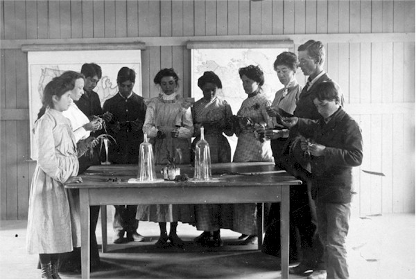 fortspokane.jpg (69581 bytes)