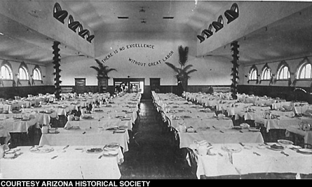 phoenix17.jpeg (58670 bytes)