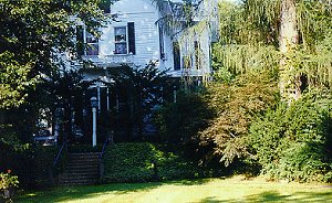 house.jpg (29725 bytes)