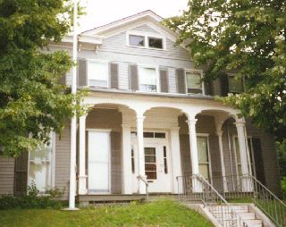 vachhouse.jpg (23687 bytes)