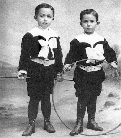 1.jpg (61336 bytes)