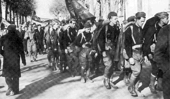 volunteers.jpg (156354 bytes)