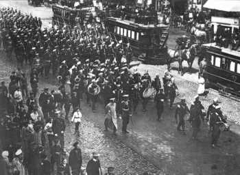 03.jpg (17118 bytes)