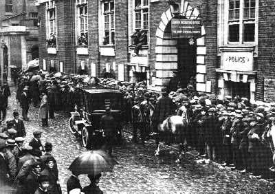 05.jpg (28180 bytes)