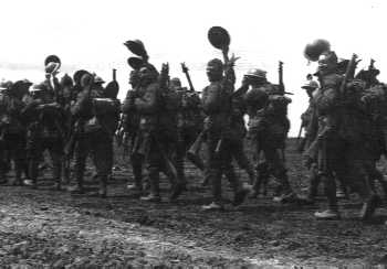 06.jpg (10939 bytes)